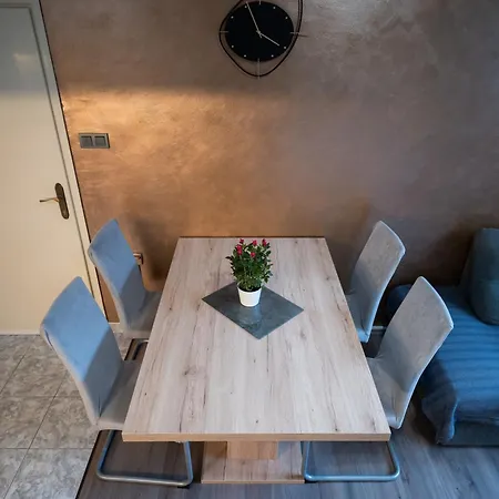 Arancin- Great Location Apartment *